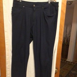 Lululemon Men’s Pants SZ 36